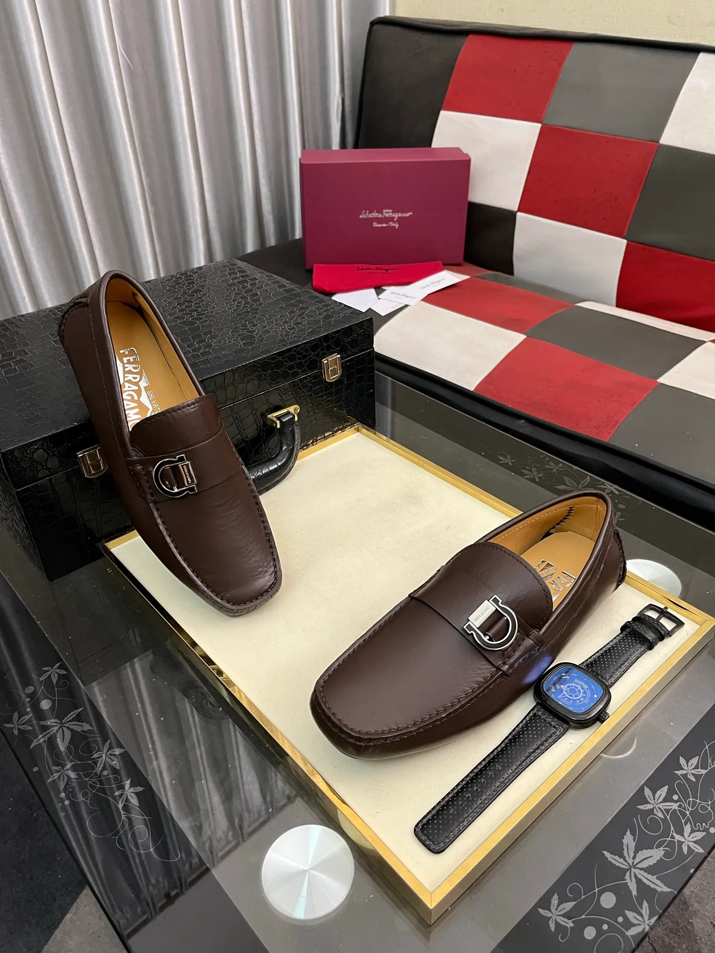 Men's shoes 💰560⌚️⌚️ Ferragamo [Ferragamo] new high-end quality framed shoes. The style is luxurious and elegant, with equal emphasis on practicality and style. We pay special attention to quality and details. The shoe last leather, workmanship and comfort are not inferior! Material: Imported first-layer soft cowhide leather upper ➕Genuine leather lining, code number: 38-446️⃣colors available